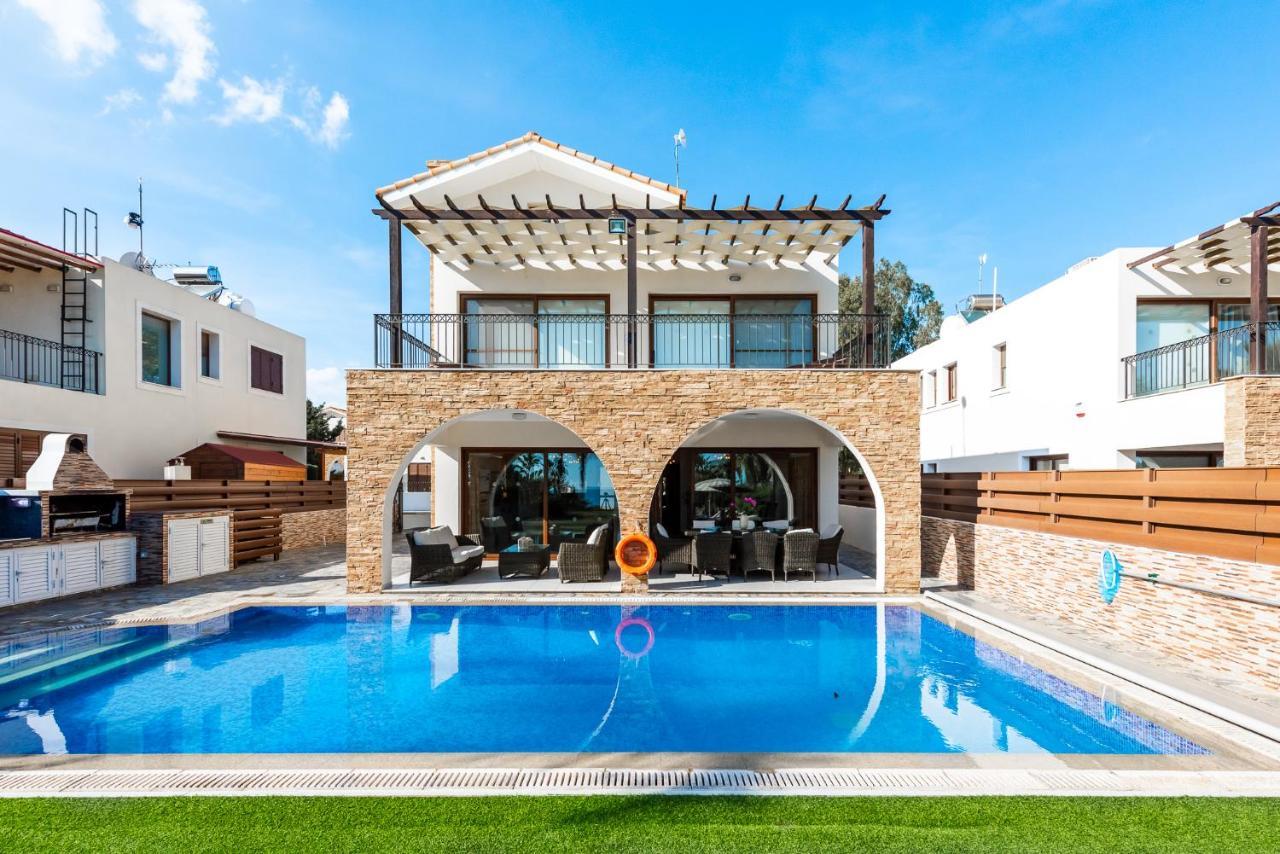 Sea Front Oceanus H2 By Ezoria Villas Ayia Napa Exterior photo