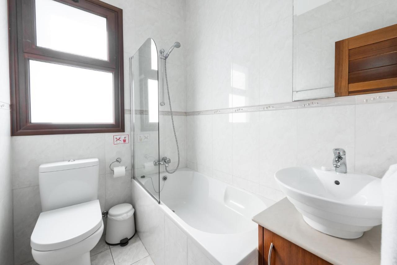 Sea Front Oceanus H2 By Ezoria Villas Ayia Napa Exterior photo